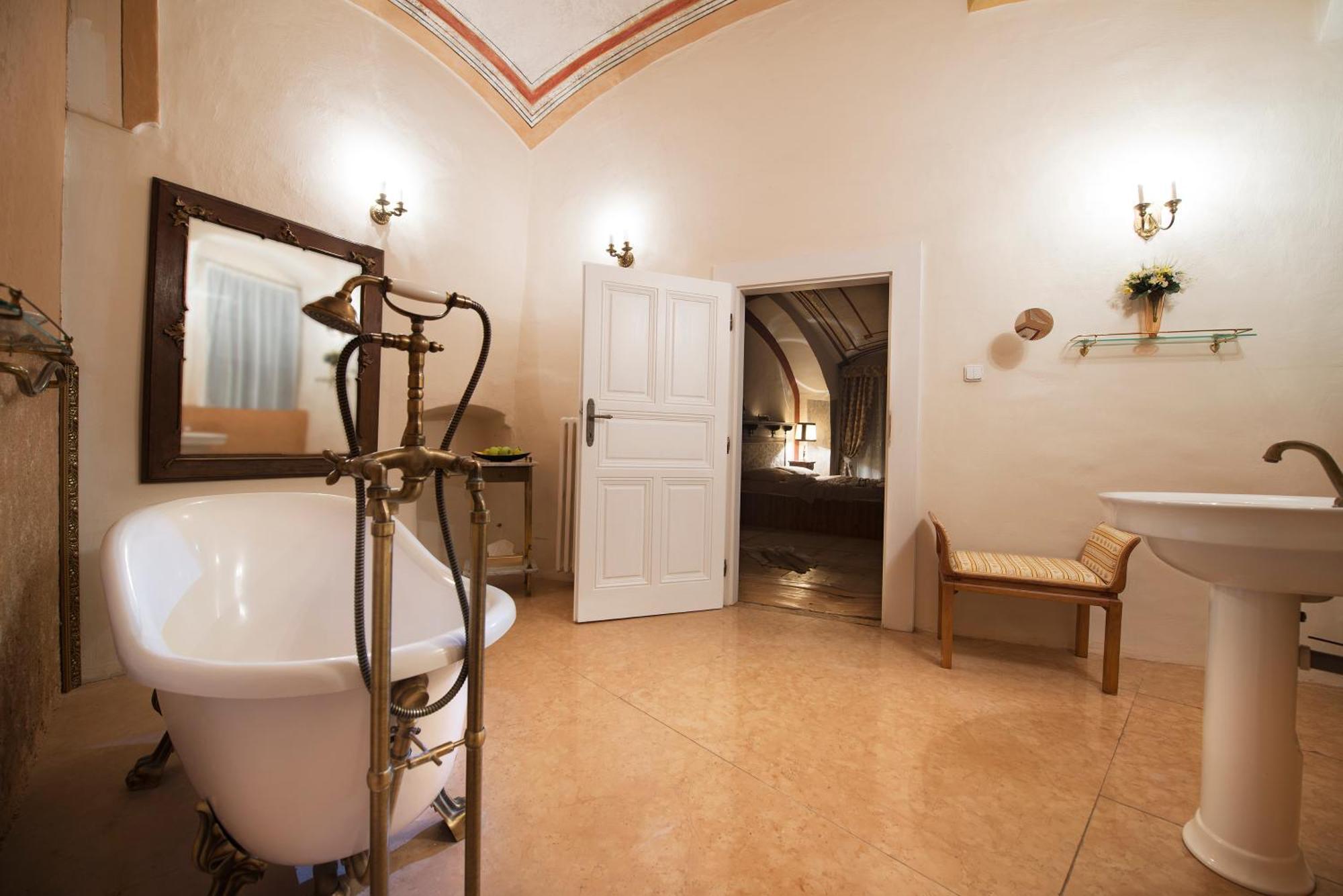 Chateau Grandcastle Liptovský Hrádok Zimmer foto
